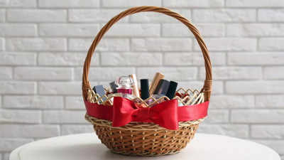 Bhai Dooj Gift Hampers For Sisters: Celebrate Your Sibling Bond With These Gifts