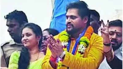 After shooter’s wife gets BJP ticket, Kalyan Sena chief jumps into fray as Independent