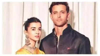 Hrithik Roshan meets his biggest fan dressed as Jadoo; Saba Azad reacts