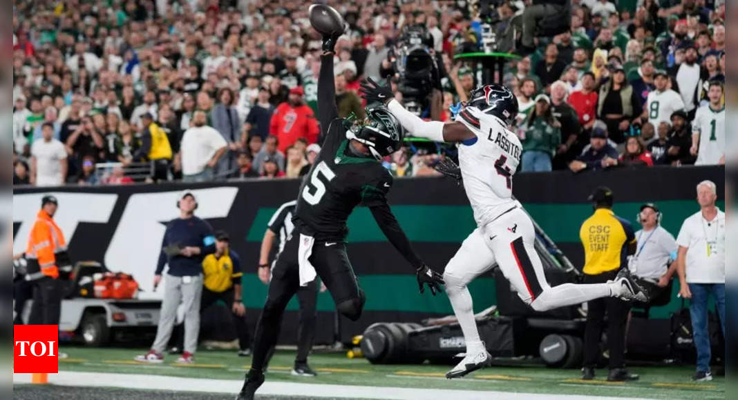 New York Jets wide receiver Garrett Wilson makes an incredible catch against Houston Texans | NFL News – Times of India