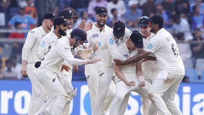 3rd Test: India commit harakiri late on Day 1 to hand New Zealand control