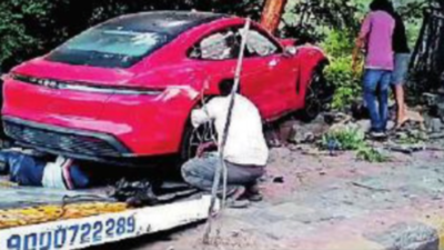 Bizman slams Porsche into Hyderabad's KBR Park railing, abandons the vehicle & scoots