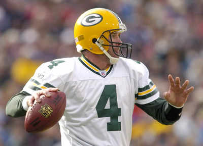 Packers legend Brett Favre reflects on beating Troy Aikman & Drew Bledsoe in 1997 Pro Bowl QB challenge