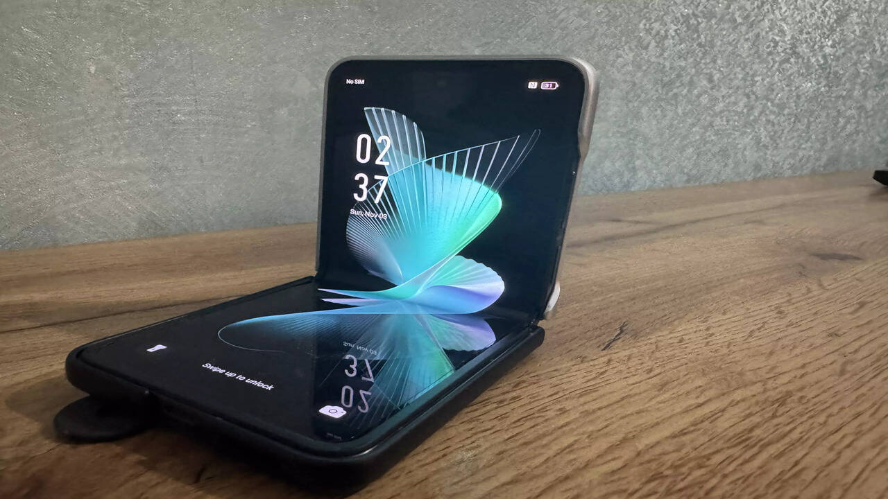 Infinix Zero Flip review: Budget-friendly flip phone - Times of India