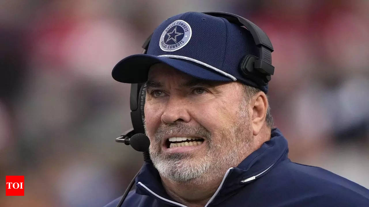 Dallas Cowboys head coach Mike McCarthy lost his composure after Cowboys' failed 4th & 1 play | NFL News - Times of India