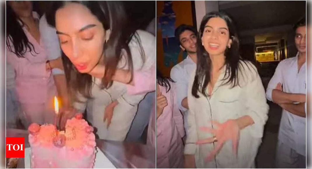 Khushi Kapoor’s rumoured boyfriend Vedang Raina gently holds her hair back affectionately as she blows out birthday candles | Hindi Movie News – Times of India