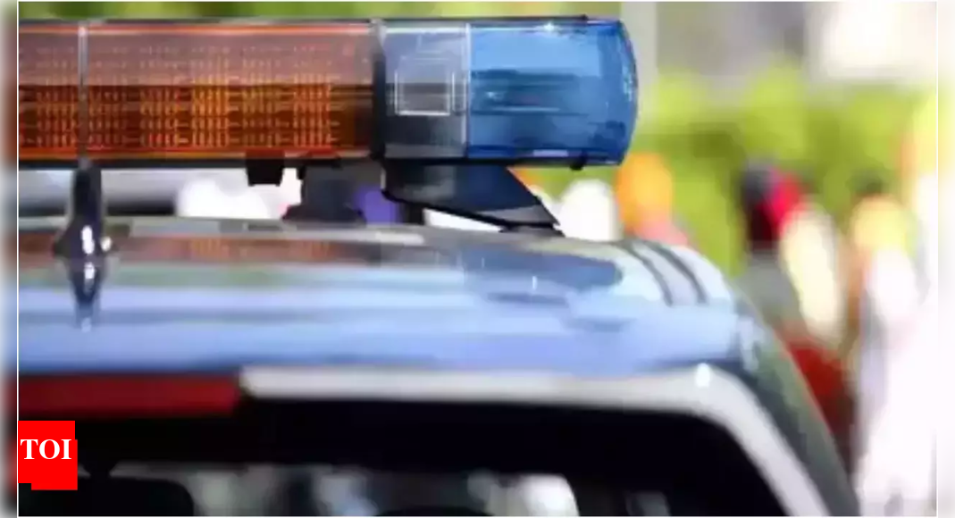 2 caught with body in bag at railway station