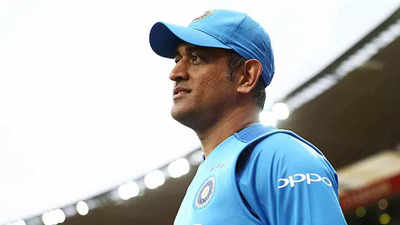 'Frio, calmo e bem sucedido...': O jogador paquistanês elogia MS Dhoni como o melhor capitão