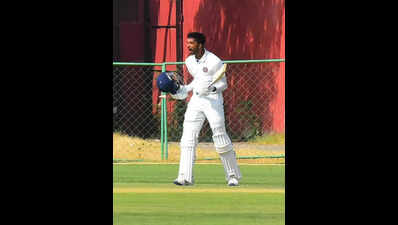 Kookna takes 5-fer, but Radesh century gives Hyderabad edge