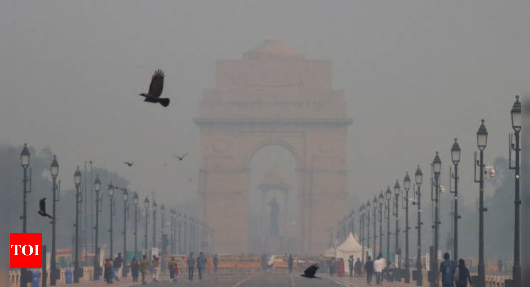 Delhi air pollution health effects: Residents of one of the most polluted areas of Delhi complain of blurred vision, persistent cough | – Times of India