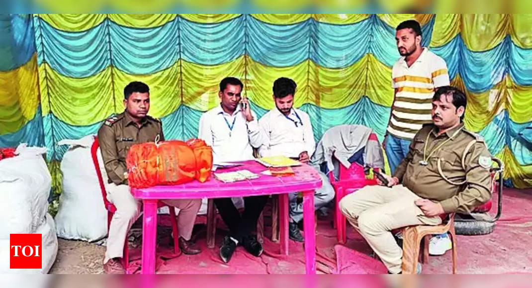 2k sarees, towels & ₹1L cash seized in Bokaro