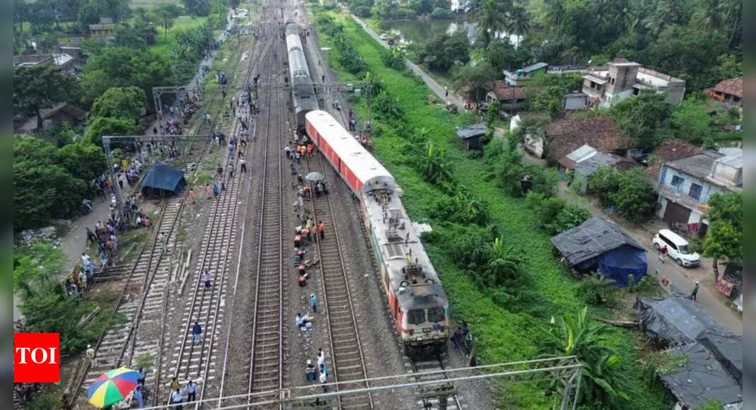 Train Derailment in Kolkata Causes Widespread Delays