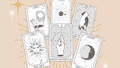 Setting intentions with Tarot cards on 11/11: A guide to clarity and focus