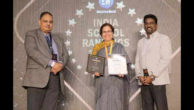 Centre Point School, Wardhaman Nagar, bags Education World award