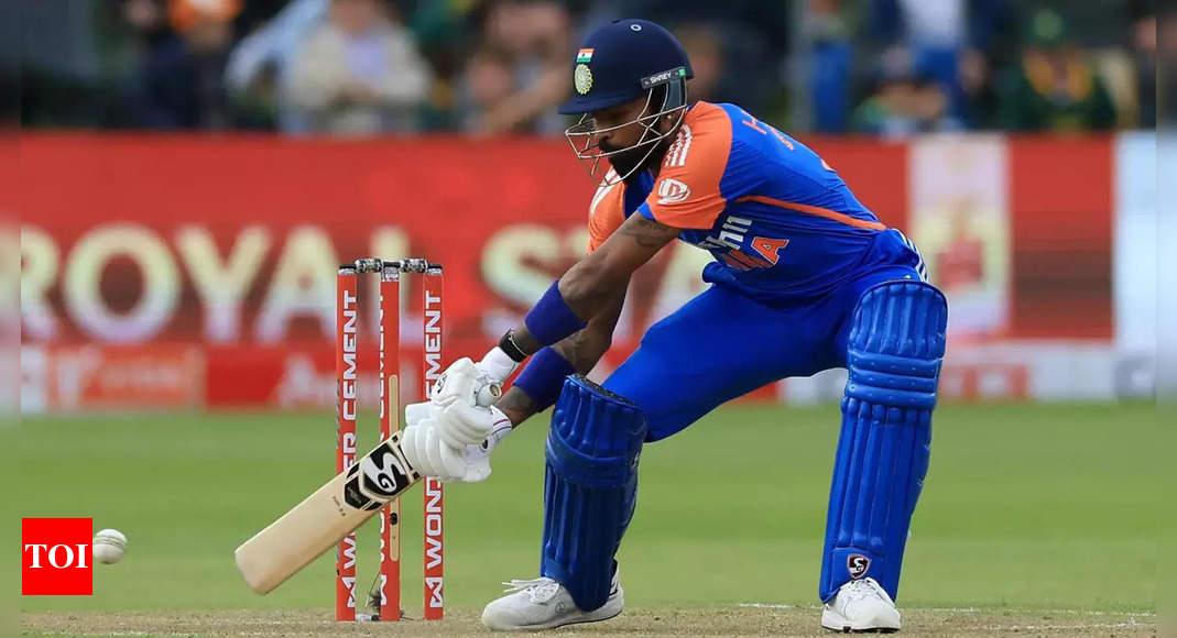 'IPL ki taiyari' in T20Is: Hardik slammed by ex-Pak batsman