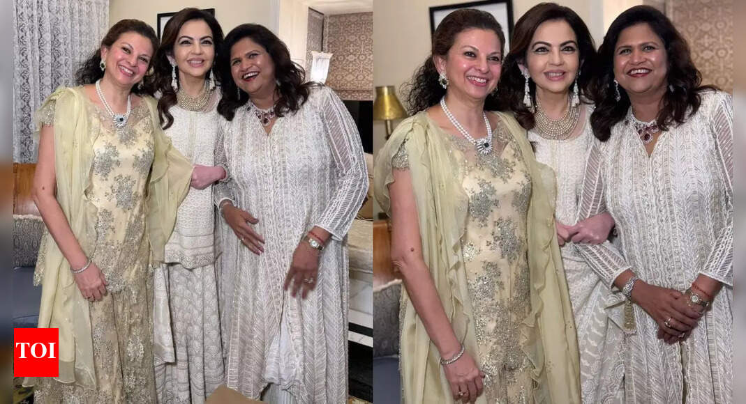 Nita Ambani embraces chikankari like a Queen!