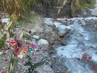 Untreated effluent from STP polluting Ganga near its source