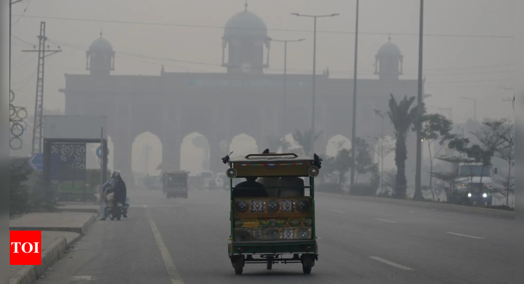 11 million children at risk: Unicef urges Pakistan government to act on hazardous air pollution – Times of India