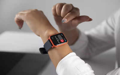 Smart watch below 4000 deals