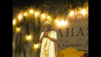 Need harmonious solution on untimely Rath Yatra row: Sri Sri Ravi Shankar