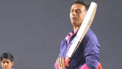 Rahul Dravid left stunned as the young girl nearly bowls him out, lauds her with a heartwarming gesture. Watch