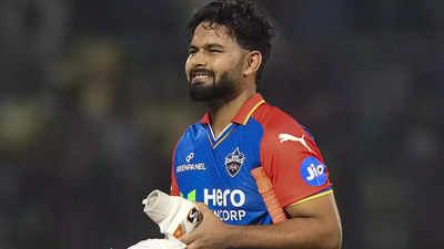 'Even for Rs 25 crore, go for Rishabh Pant': Aakash Chopra advises RCB to bid big for wicketkeeper-batter