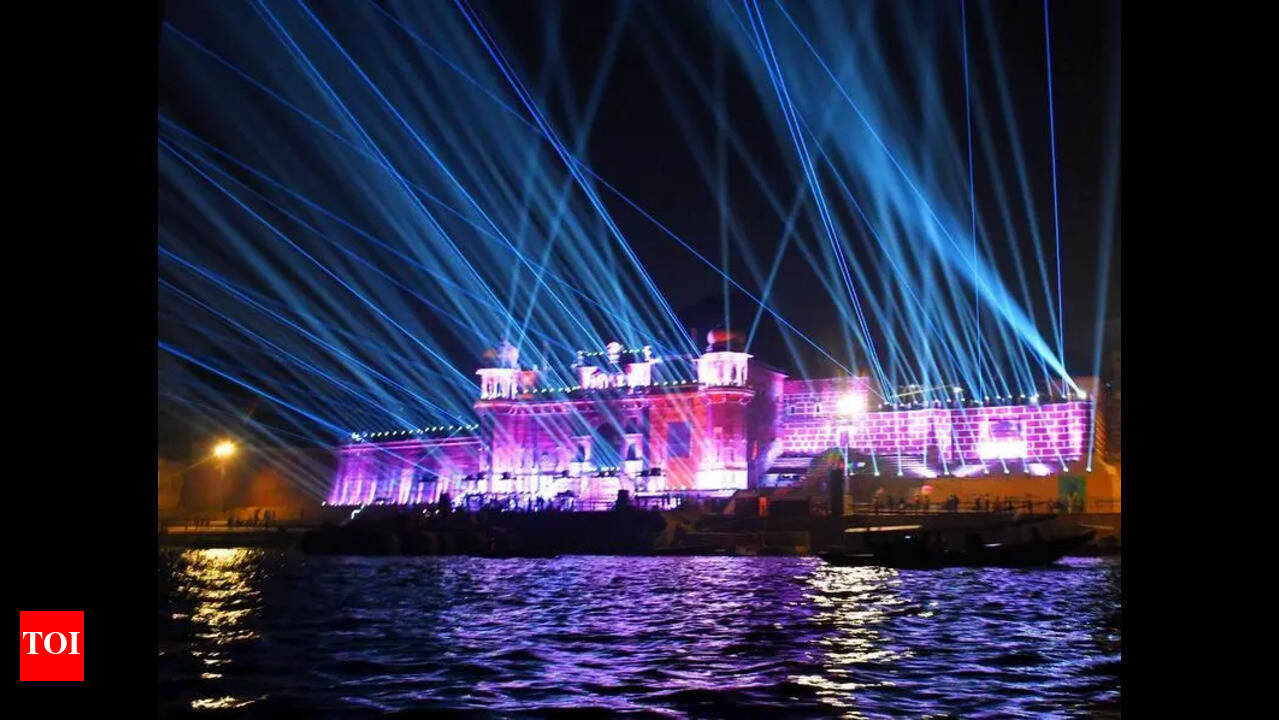 Kashi Vishwanath | కాశీ విశ్వనాథ ఆలయ చరిత్ర - ఒక ఆధ్యాత్మిక యాత్ర.... 146 Kashi Honors India's Bravehearts on Dev Deepawali with Grand Ganga ...