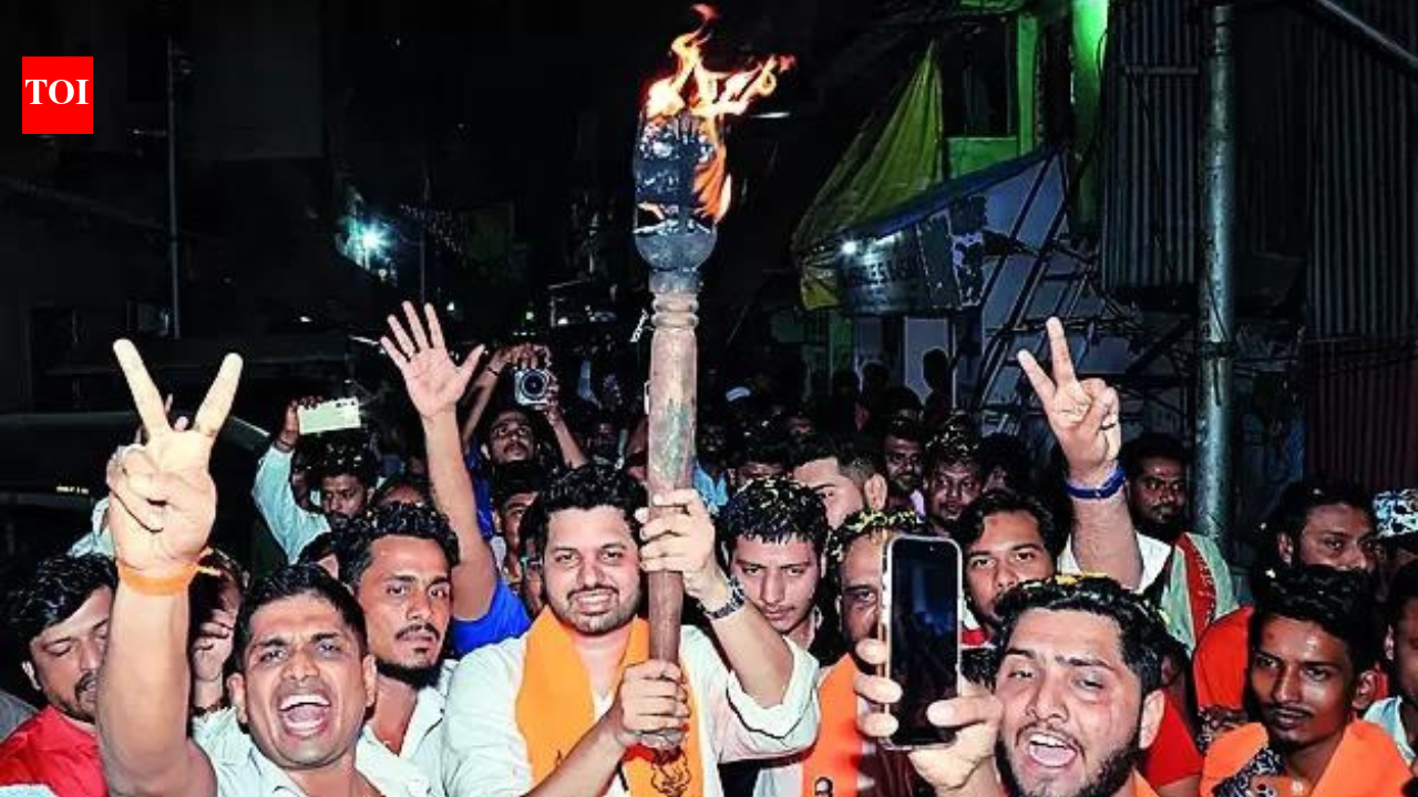 MVA Supporters Rally for Varun Sardesai in Bandra East Ahead of ...