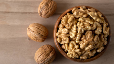 Soaking walnuts in water vs soaking in milk: Which is healthier?