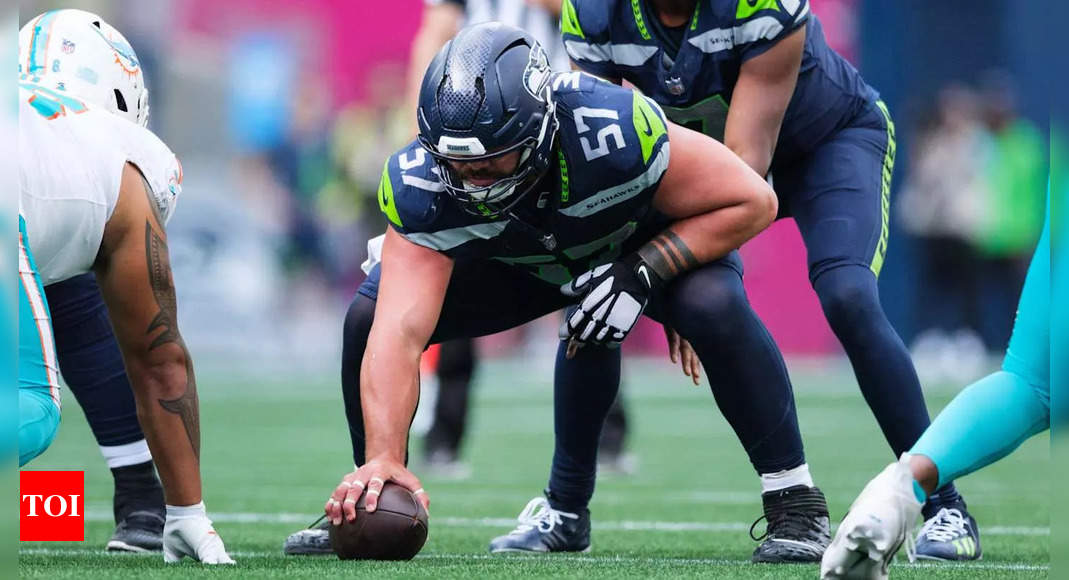 Seattle Seahawks starting center Connor Williams has reportedly decided to retire immediately mid season | NFL News – Times of India