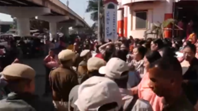 Protest breaks out in Imphal valley after 3 bodies found in Manipur's Jiribam district