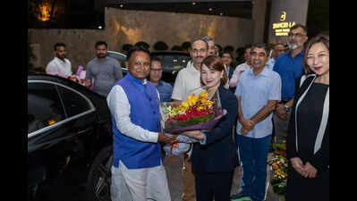 Majhi leaves for Singapore to showcase Odisha to investors