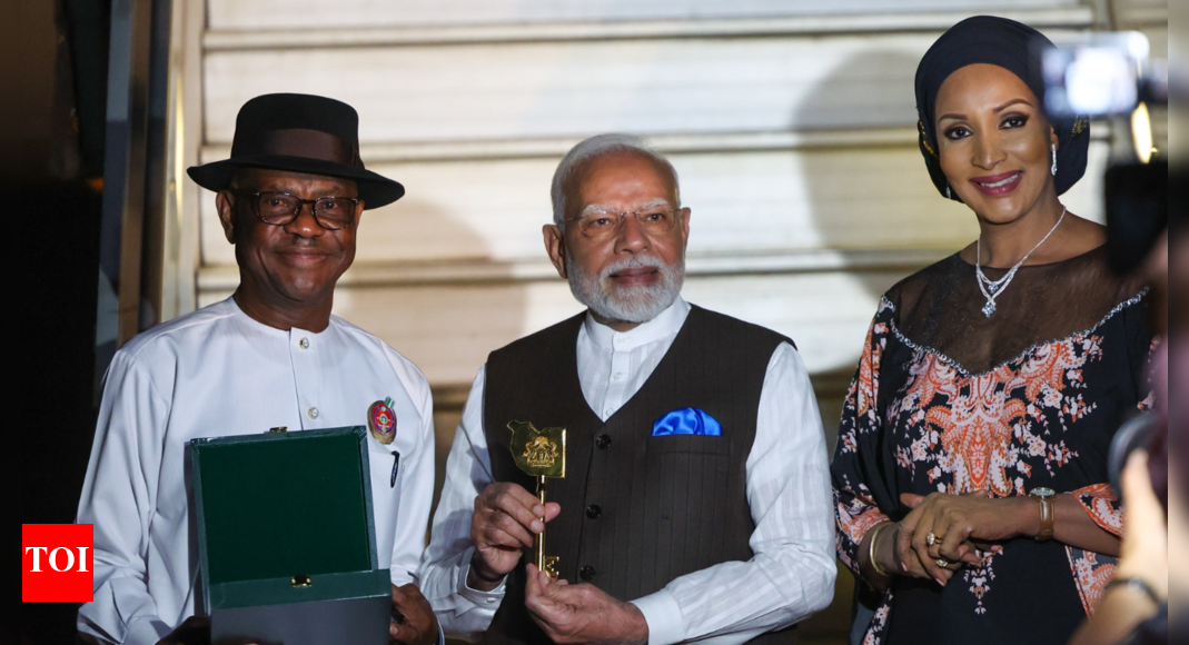 PM Modi arrives in Nigeria's capital Abuja and receives a warm welcome in historic visit | News from India