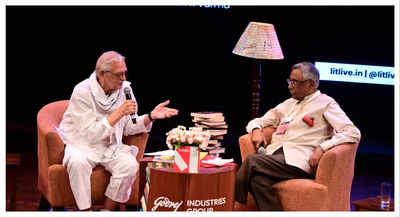 Gulzar opens the Mumbai LitFest 2024