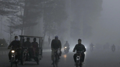 Pakistan air pollution: Toxic smog sends over 1.9 million to hospitals in a month