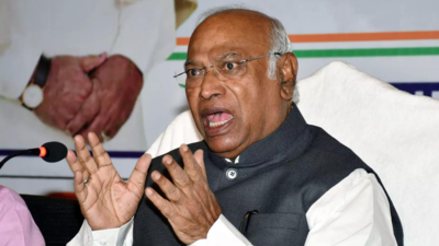 Under BJP, Manipur neither 'ek' nor 'safe': Mallikarjun Kharge