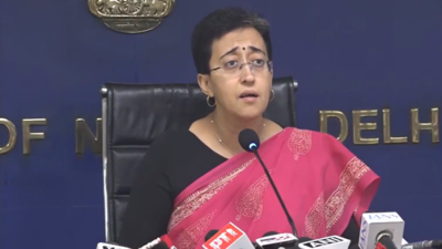  CM Atishi blames Centre for 'failing' to tackle stubble burning