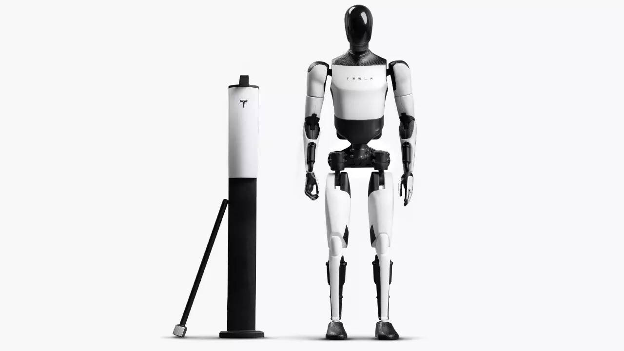 【新品】Tesla Bot Action Figure オプティマス Tesla's $40 'mini' Optimus bot action figure sold out but