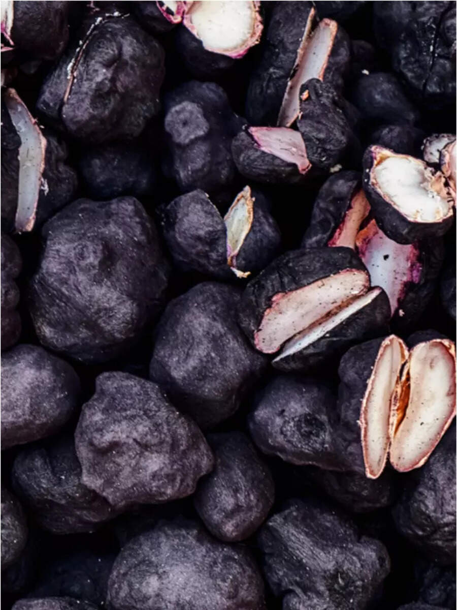 10 benefits of eating Singhaada (Water Chestnut) in this season | Times ...
