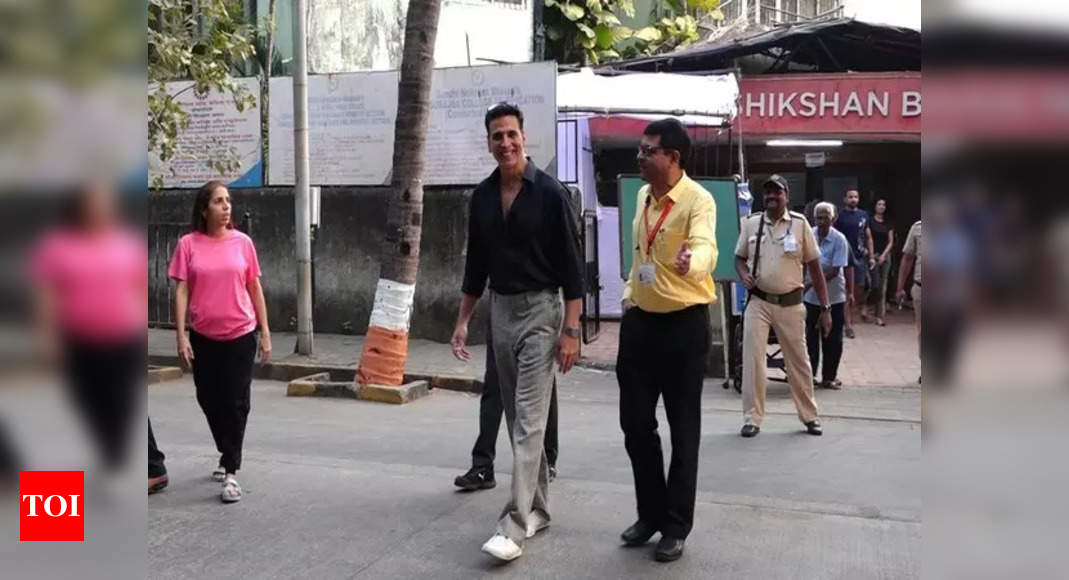 Maharashtra Assembly Polls: Actor Akshay Kumar steps out to vote early