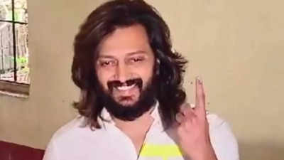 Actor Riteish Deshmukh casts vote in Latur; urges youth to exercise franchise