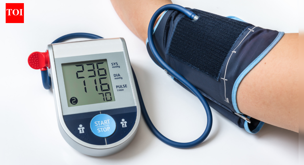 Best BP Monitors Under 2000 For Conveniently Checking Your Blood ...