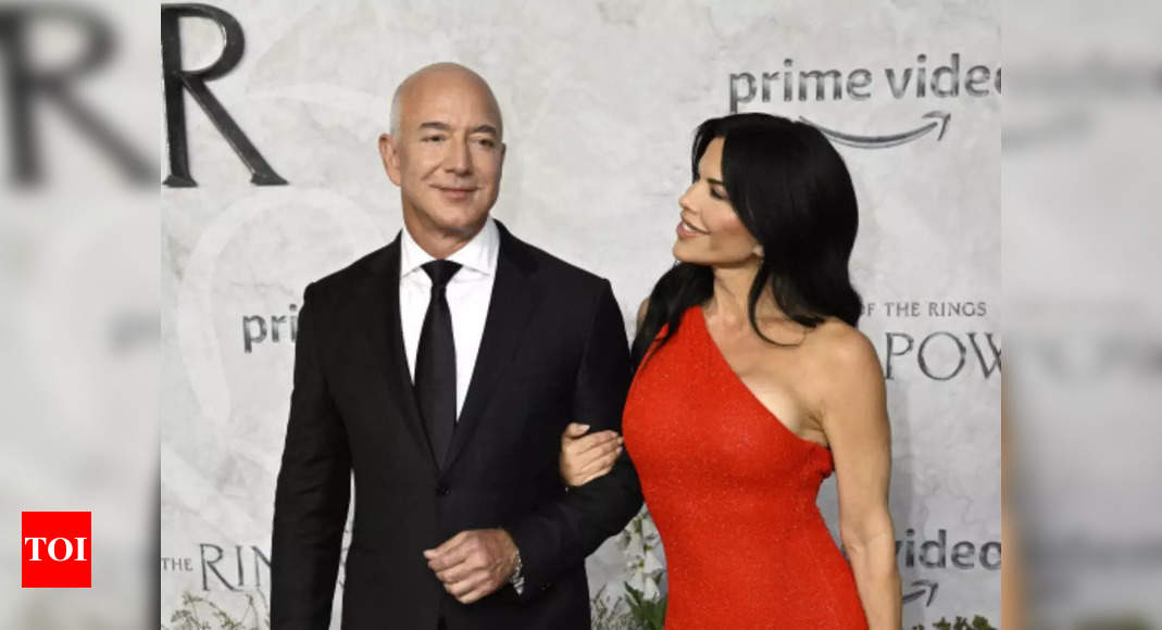 Jeff Bezos and Lauren Sanchez to have a Christmas wedding? Here’s their love story – Times of India