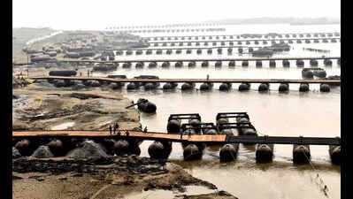PWD fast-tracks pontoon bridge construction