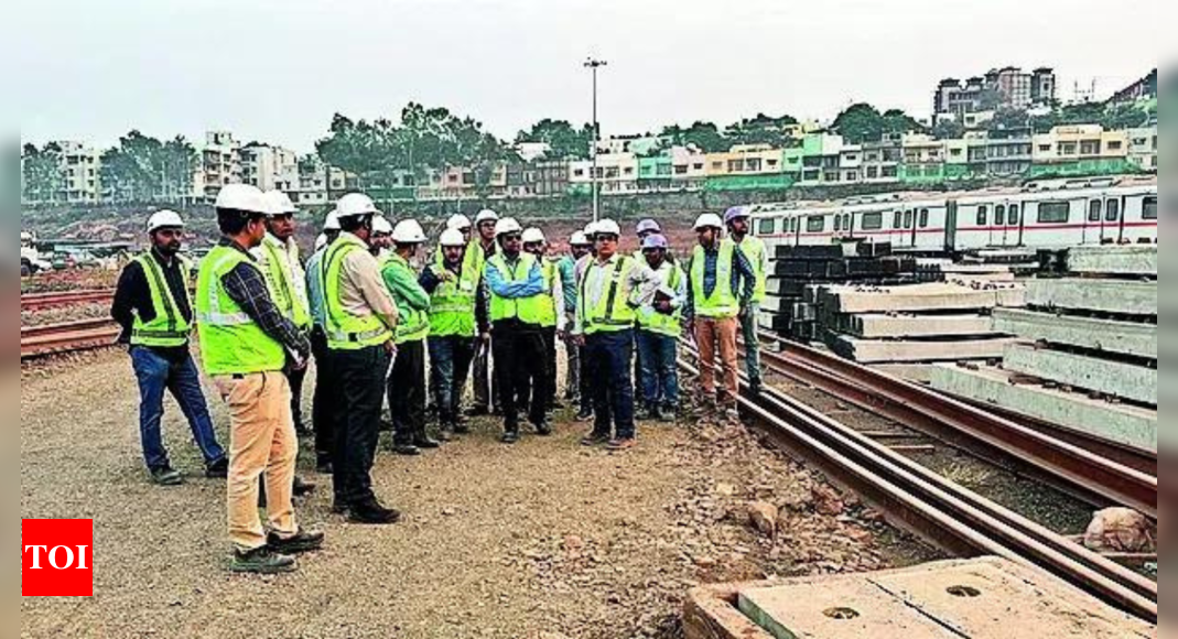 SC: Divert traffic via green land for metro work