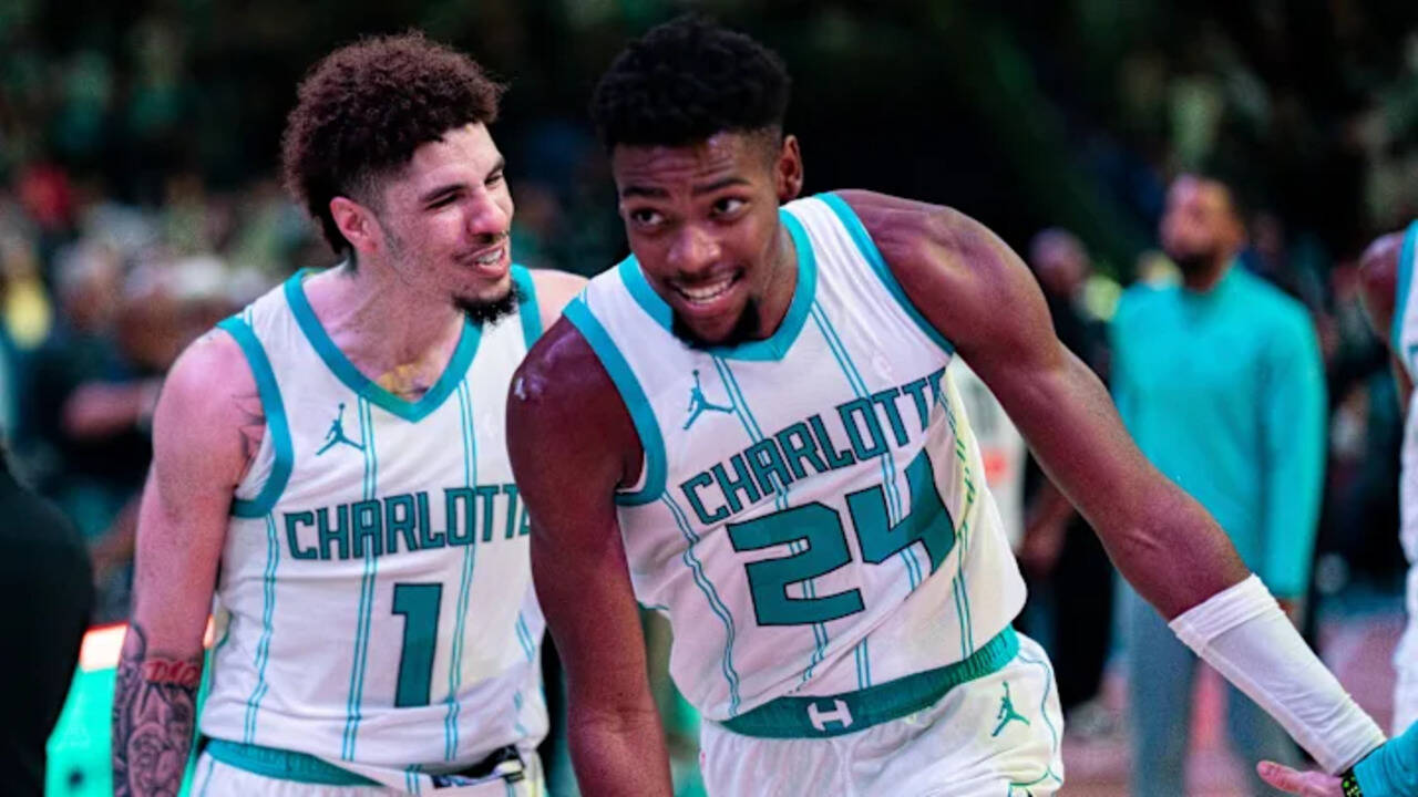 Hornets lamelo Ball Brandon Miller PSA