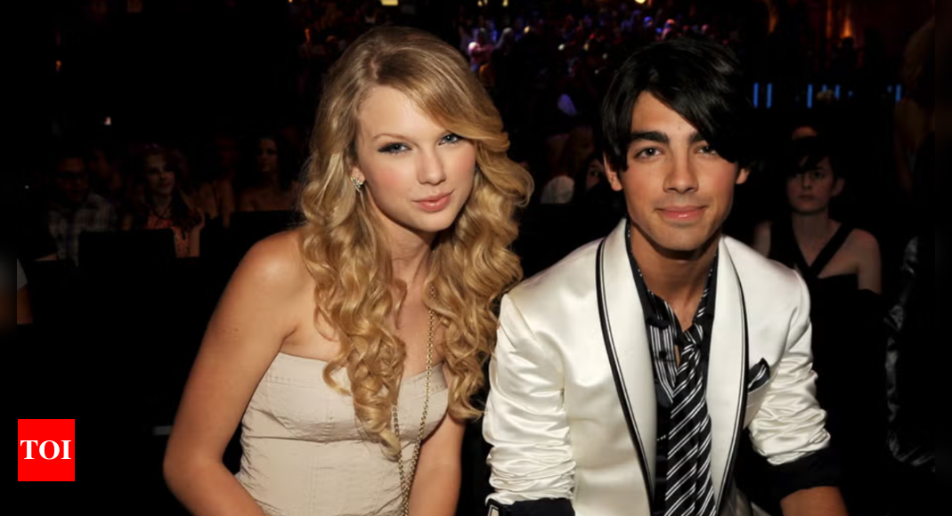 Taylor Swift performs Joe Jonas-inspired mash-up at Toronto's Eras tour show