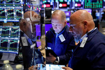 Wall Street: Dow Jones ends at fresh record