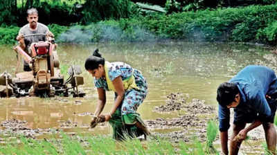 Cong to mark 1-yr in office with Rythu Sadassu in Mahabubnagar on Nov 30