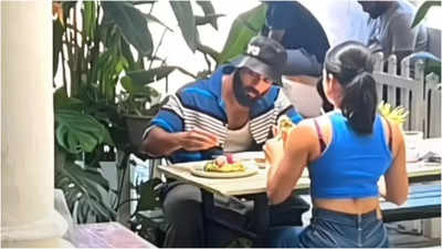 Rumoured couple Vijay Deverakonda and Rashmika Mandanna get spotted enjoying lunch together - Pic